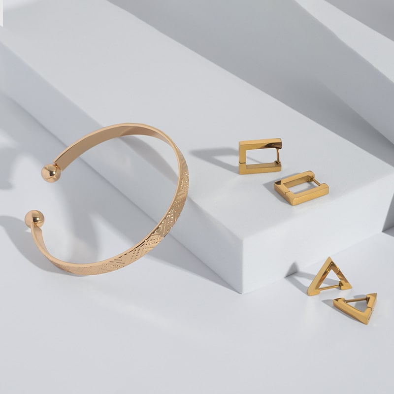 Add a Modern Twist to Your Style With Geometric Jewellery