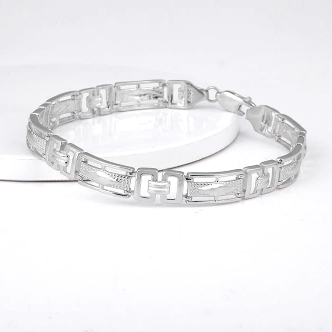 Add elegance to your style with sleek bracelets!