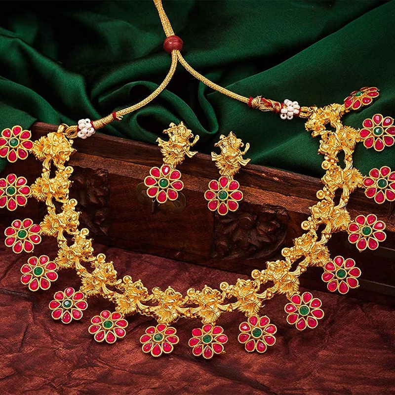 The Meaning Behind Flower-Inspired Jewellery