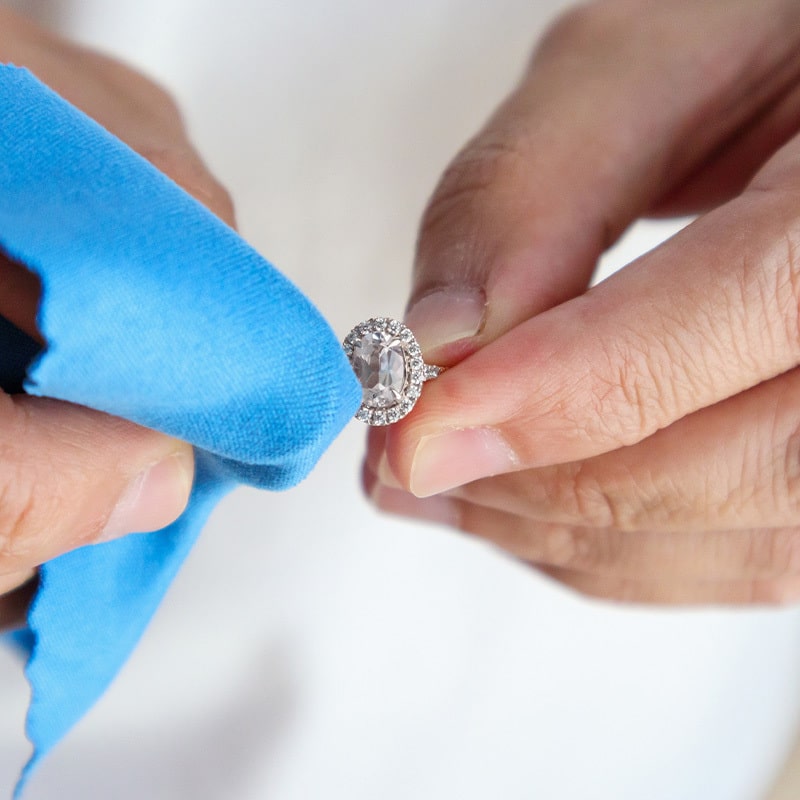 How to Clean Your Fine Silver Jewelry: 10 Tips – GIVA Jewellery