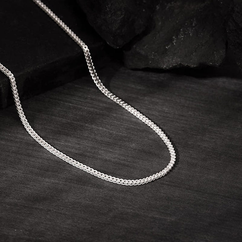 Top Five Reason Why Men Should Wear Silver Chains – GIVA Jewellery