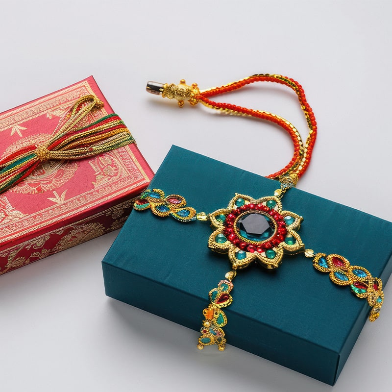 Listing The Top Personalised Gifts for Sister This Rakhi