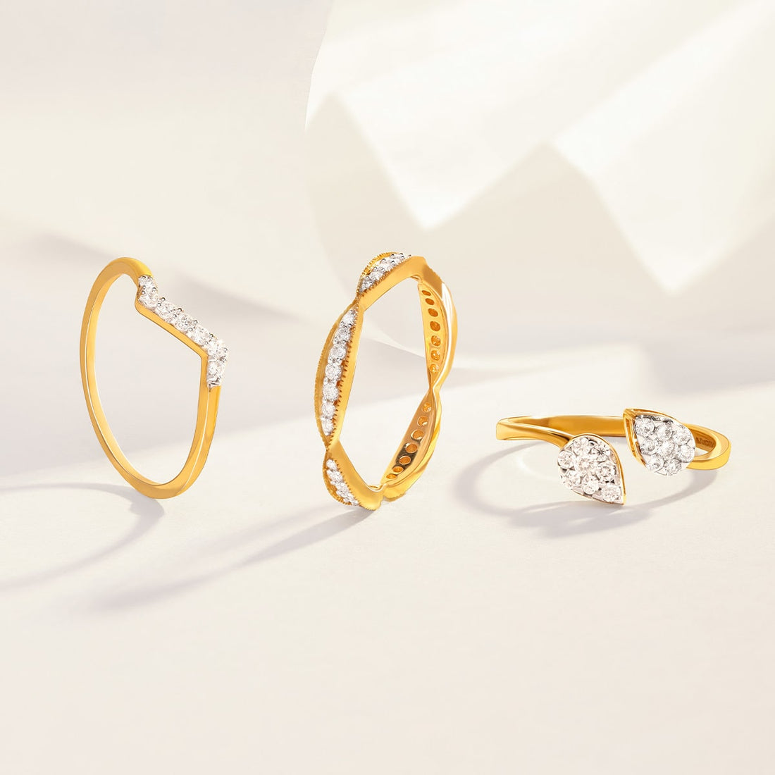 Festive Elegance: 9 Essential Solitaire Lab-grown Diamond Rings for Every Celebration