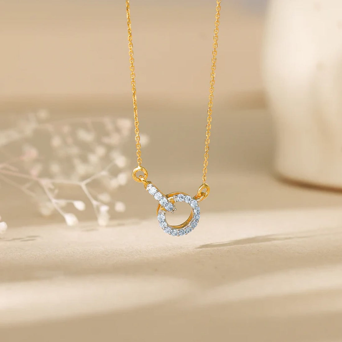 Buy Online Gifts that make memories with gold and lab grown diamond