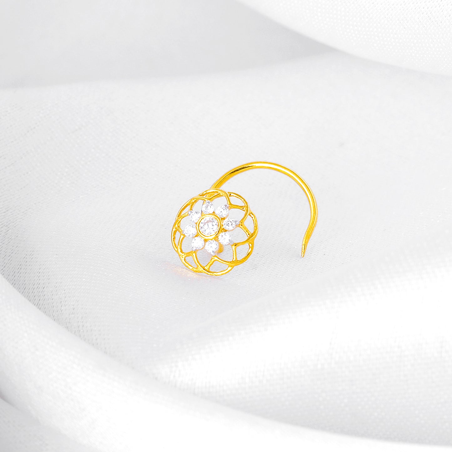 Gold Dreamy Marigold Diamond Nose Pin