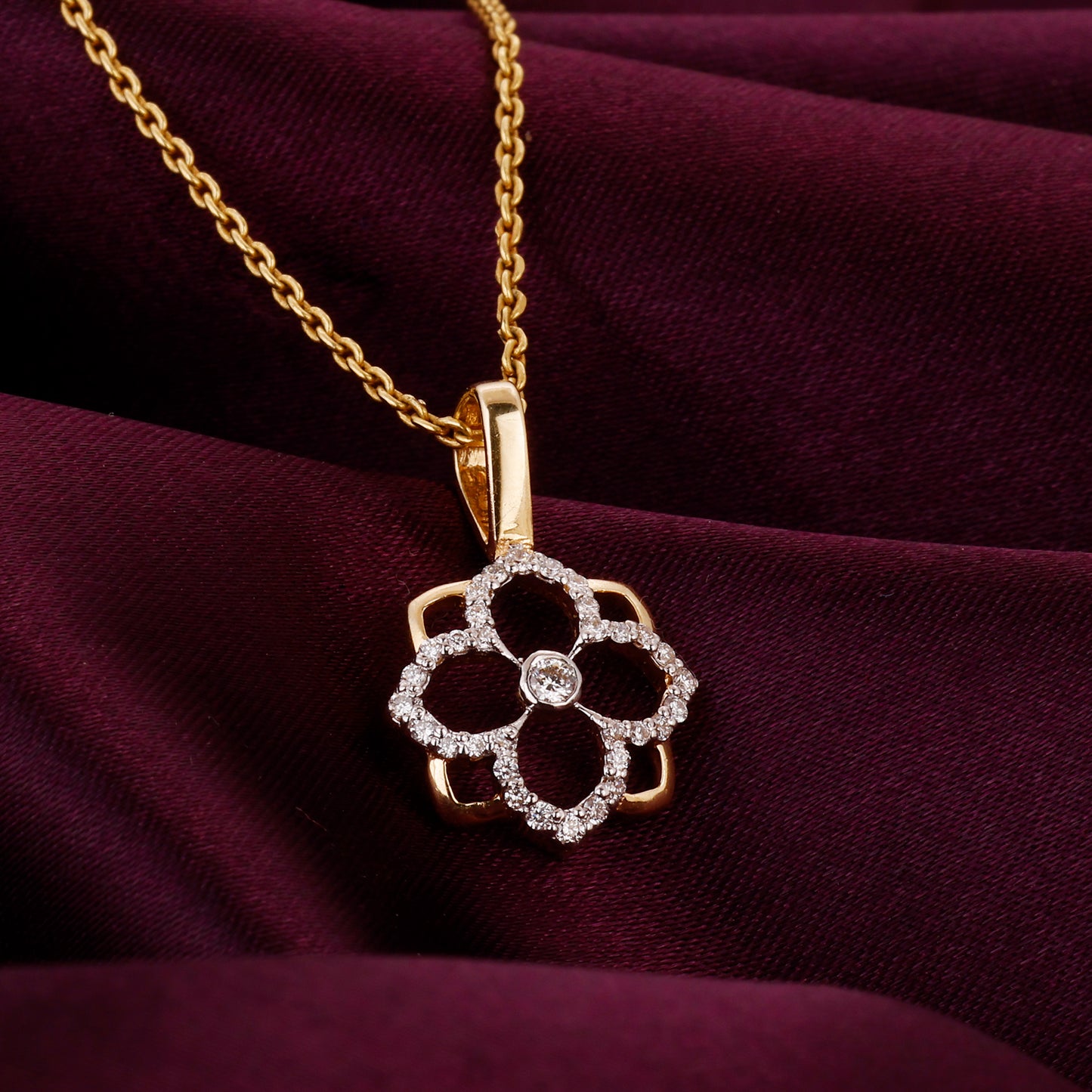 Gold Gracious Flower Diamond Pendant