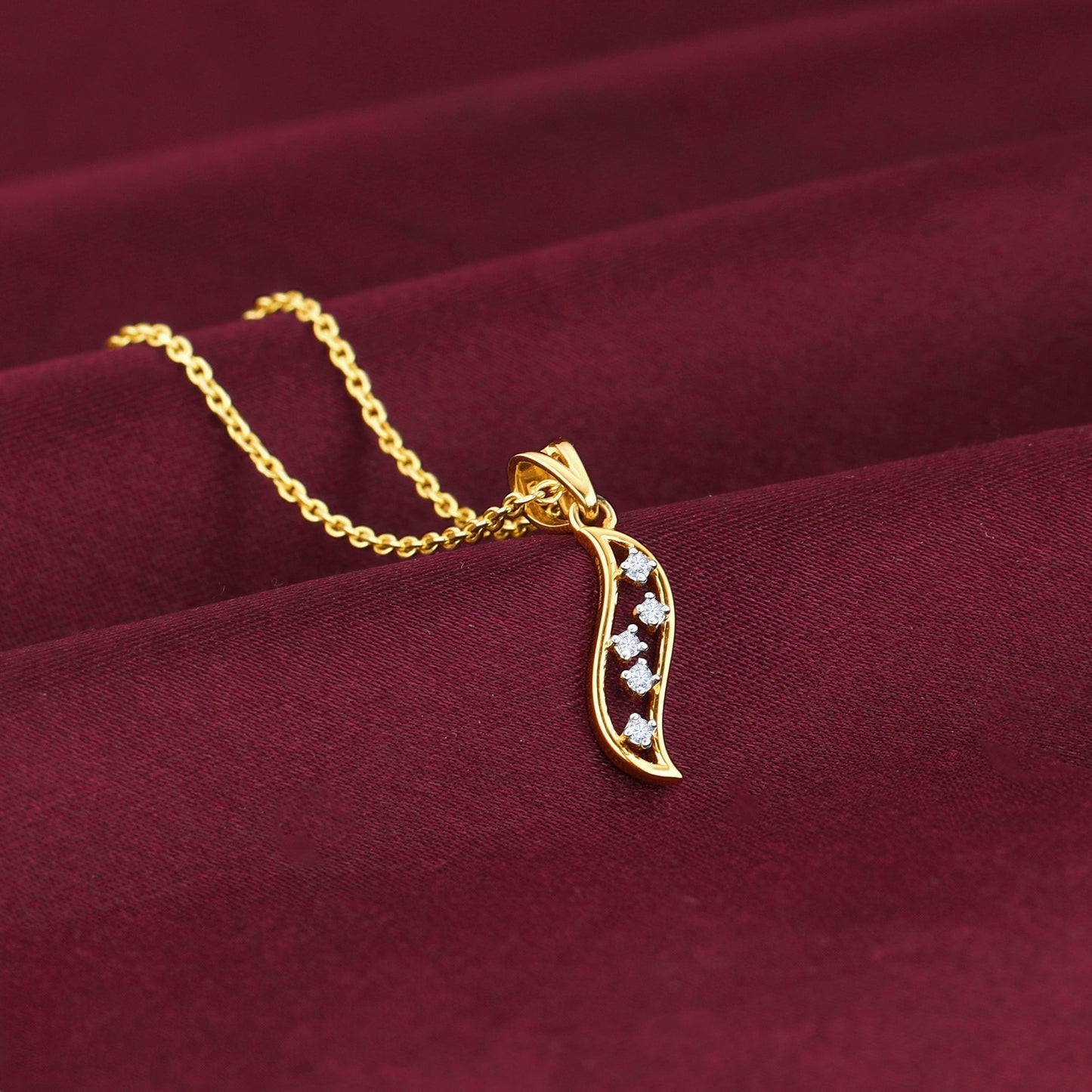 Gold Bright Flame Diamond Pendant