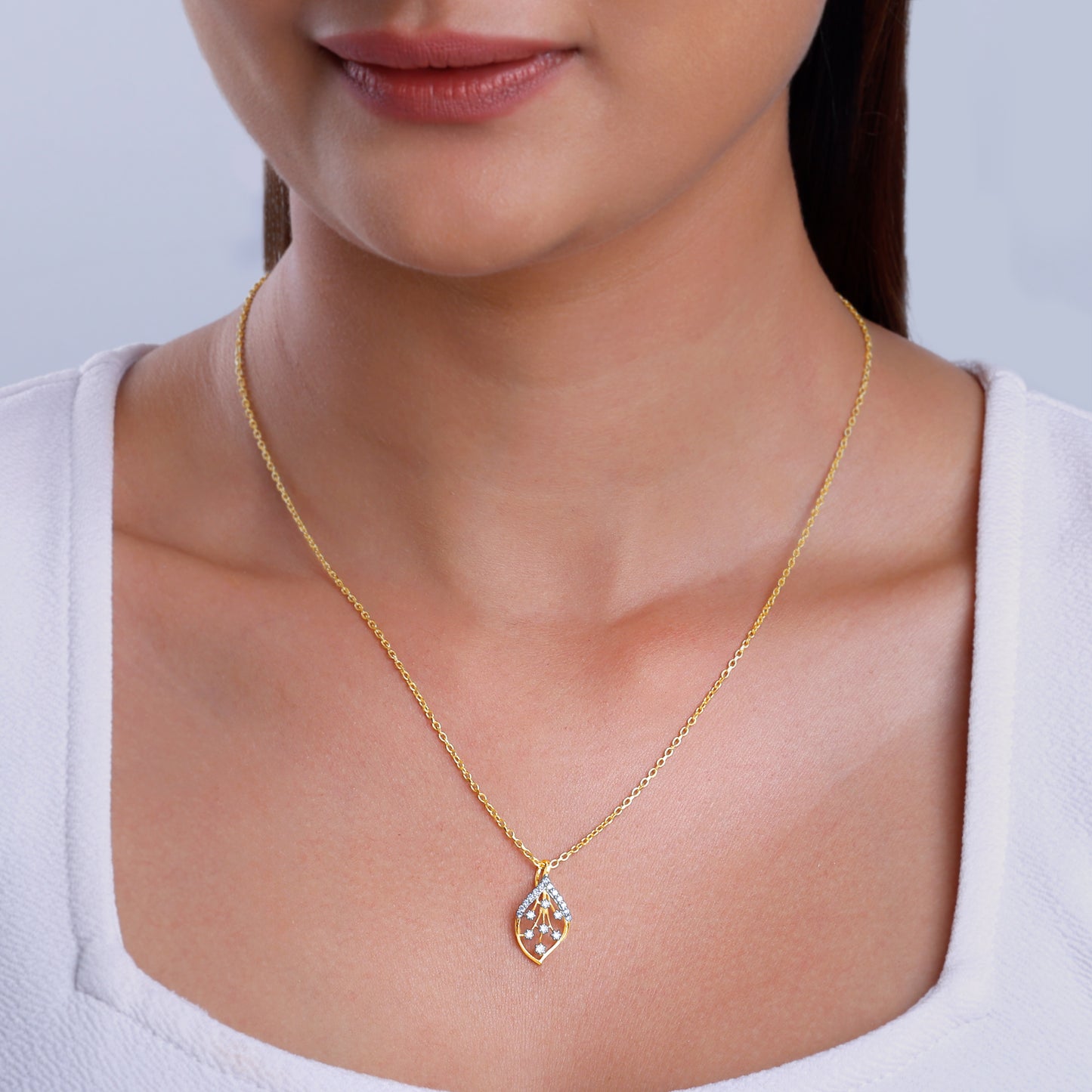 Gold Verdure Diamond Pendant