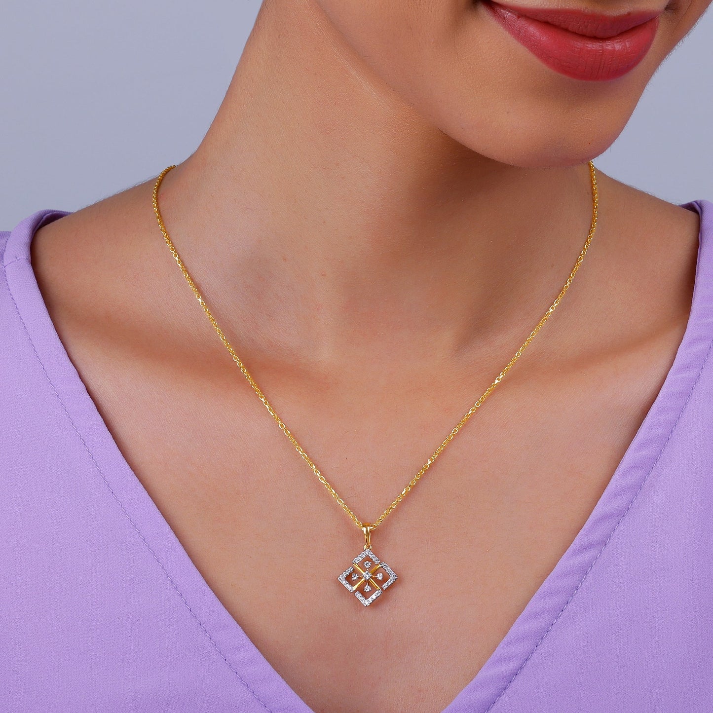 Gold Losange Diamond Pendant