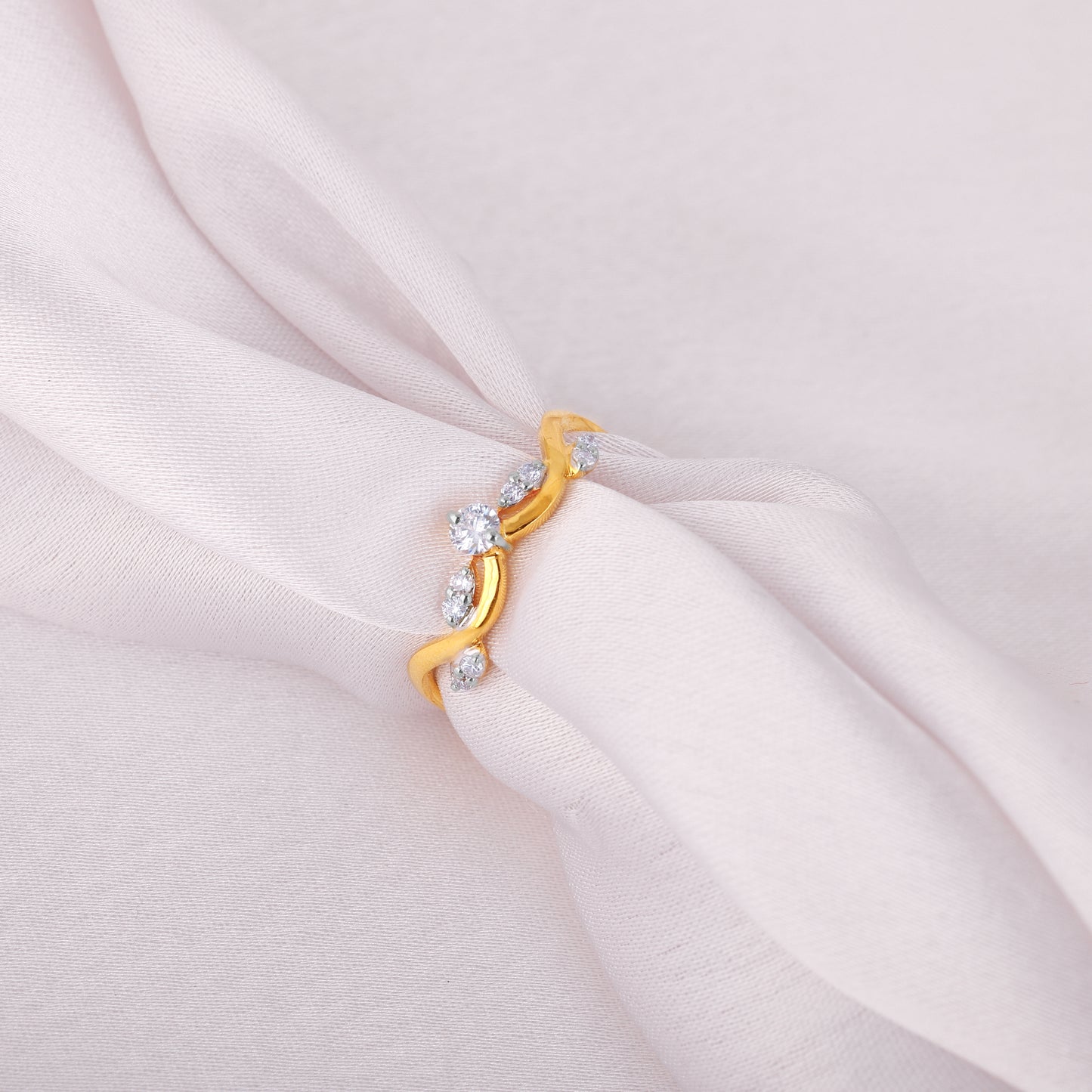 Gold Whimsical Swirl Diamond Ring