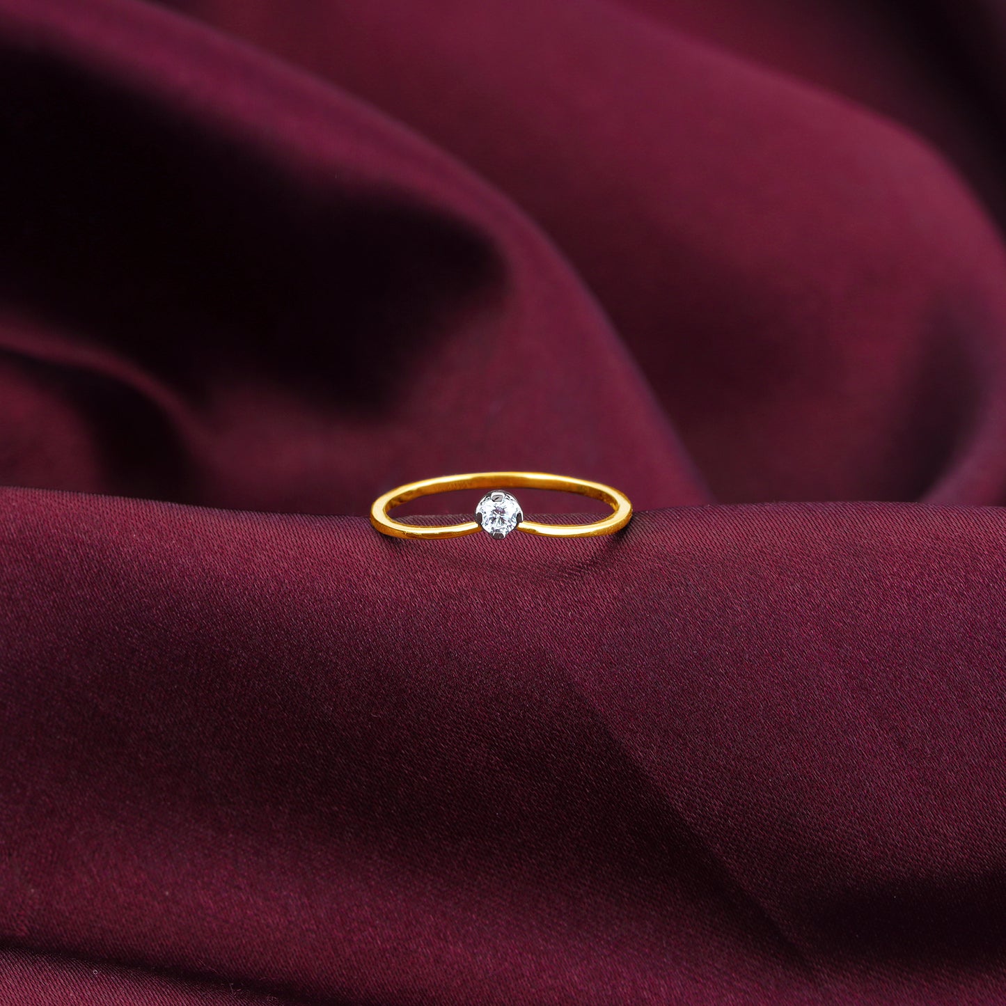 Gold Pure Simplicity Solitaire Diamond Ring