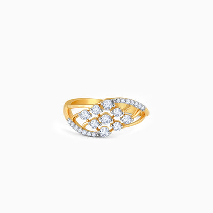 Gold Wave Ring with Radiant Diamond