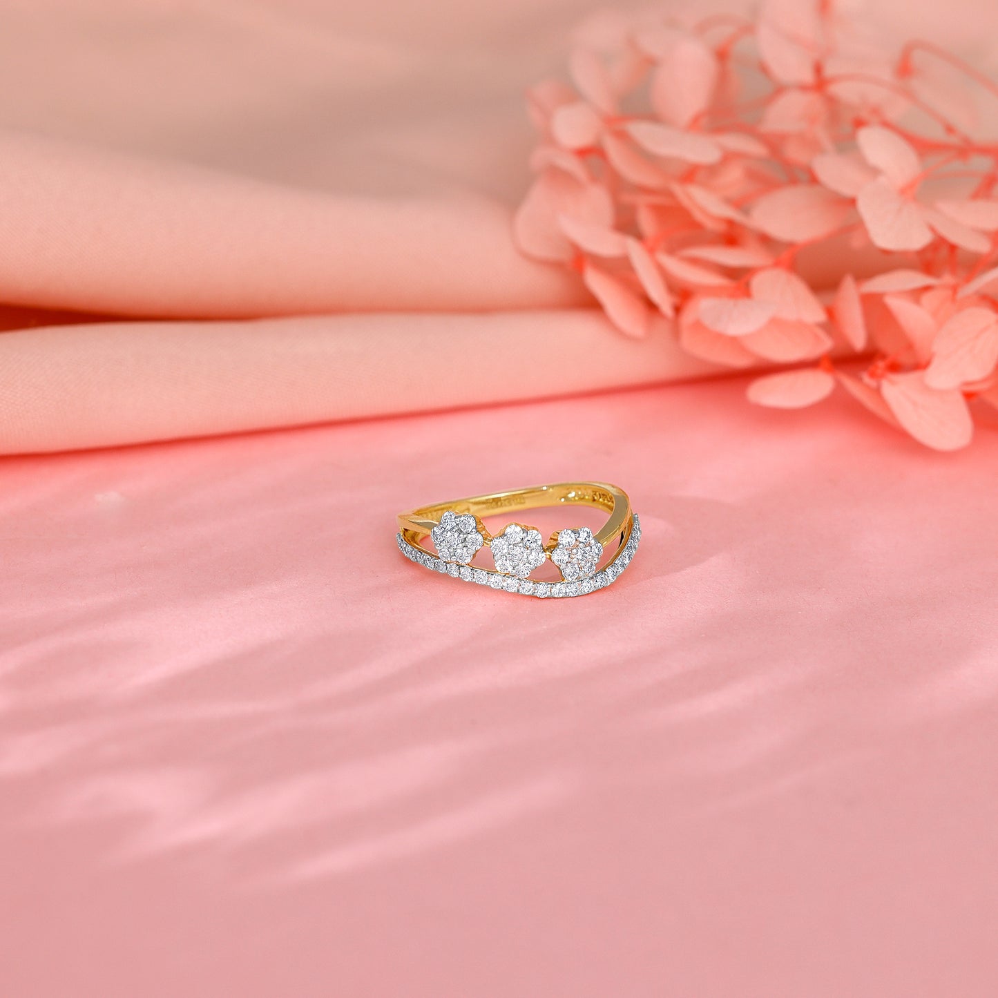 Gold Roseate Dream Diamond Ring