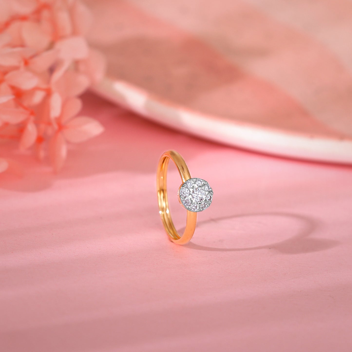 Gold Organic Radiance Diamond Ring