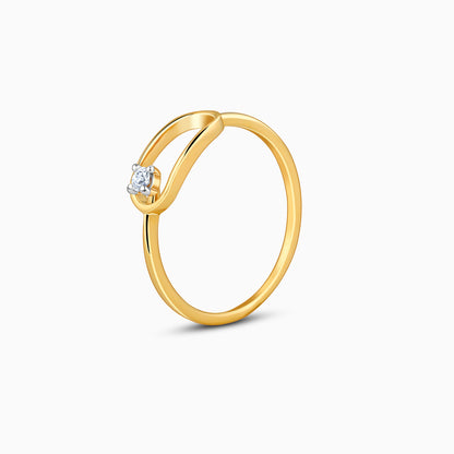 Gold Gleaming Grace Solitaire Diamond Ring