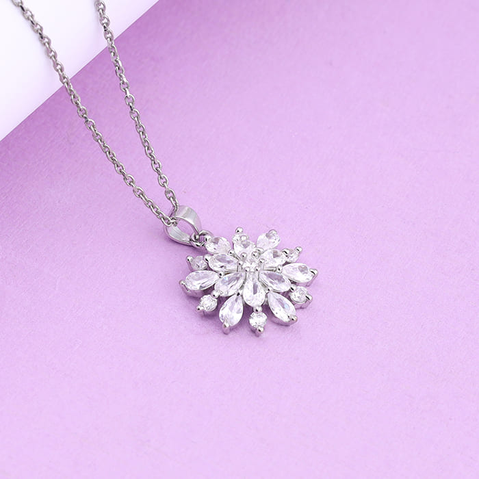 Pendant FLOWER Sterling Silver. buy Flower necklace. Necklace woman. Spring pendant. Flower pendant. Silver flower. Silver pendant flower.