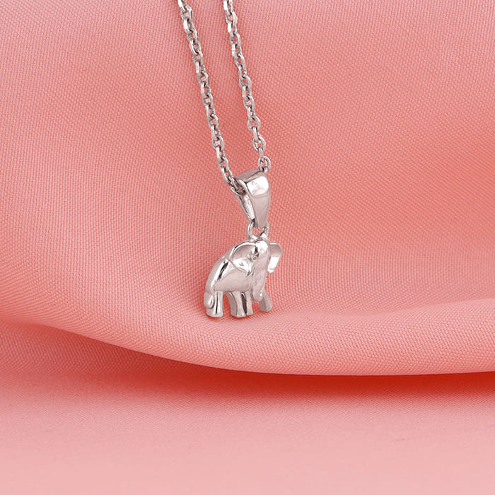 Silver Tusker Pendant With Link Chain