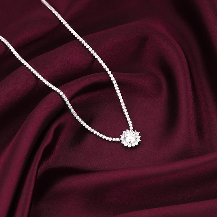 Silver Solitaire Floral Necklace