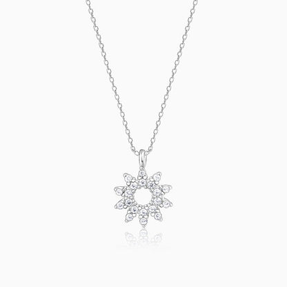 Sliver Sparkling Floral Pendant With Link Chain