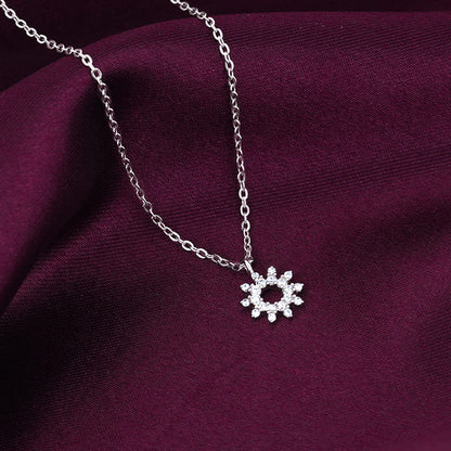 Sliver Sparkling Floral Pendant With Link Chain