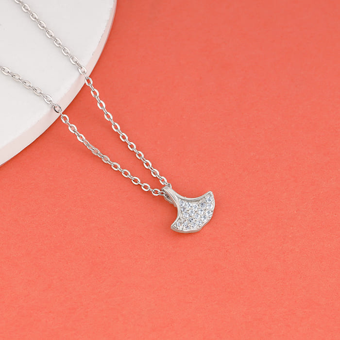 Silver Ginko Leaf Pendant With Link Chain