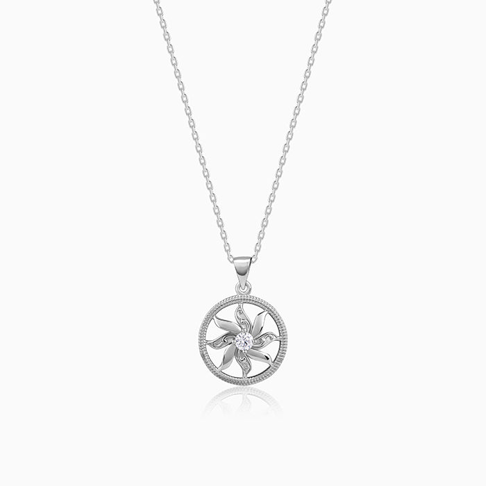 Silver Sun Flares Pendant With Link Chain