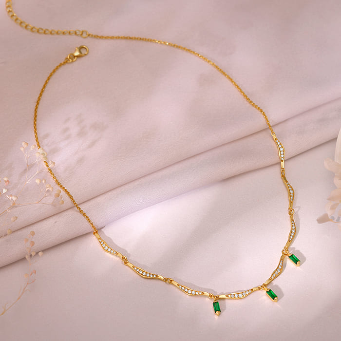 Golden Emerald Tranquility Necklace