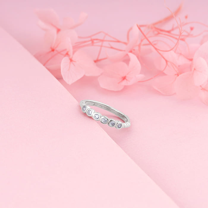 Silver Circular Zirconia Ring