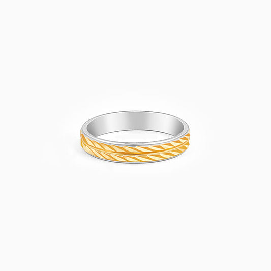 Men's dual-tone silver and gold band with intricate pattern, symbolising a unique journey.