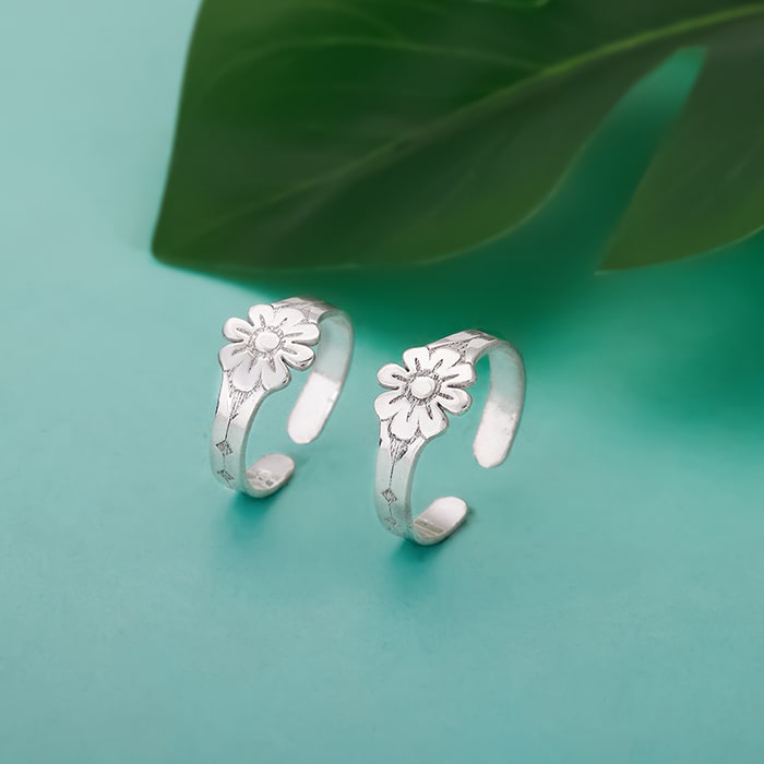 Silver Blissful Floral Toe Rings