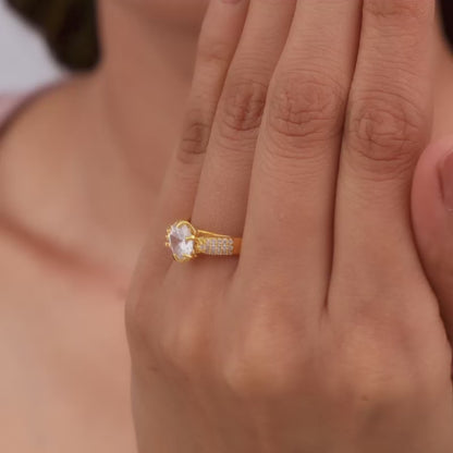 Golden Solitaire Beauty Ring