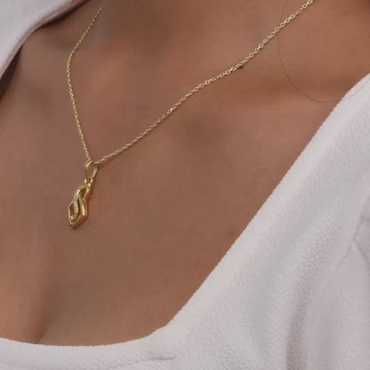 Golden Pretty Geometric Pendant With Link Chain