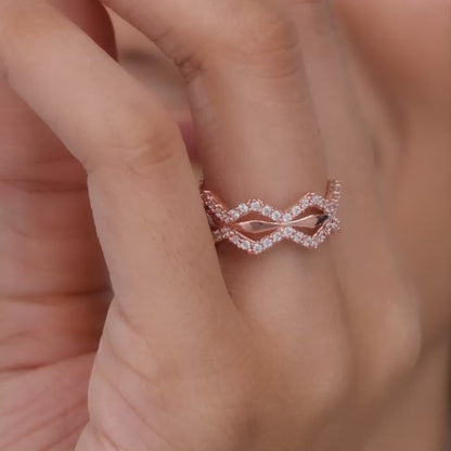 Rose Gold Wavy Dreams Ring