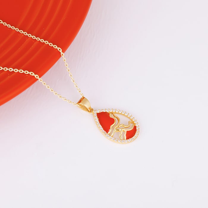 Golden Royal Heritage Pendant with Link Chain